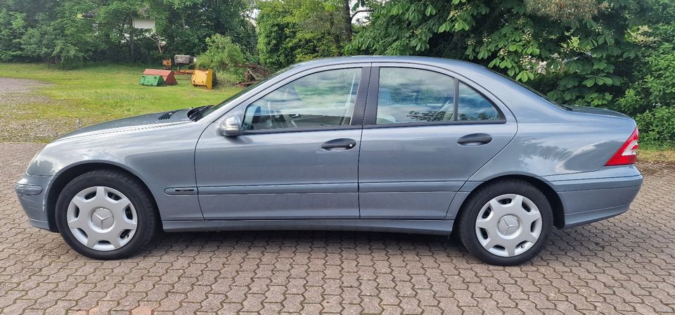 Mercedes C 240 4Matic / Allrad Automatik in Heusweiler