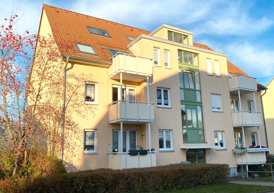 Schöne gepflegte, vermietete Dachgeschosswohnung in guter Wohnlage von Werdau Leubnitz in Werdau