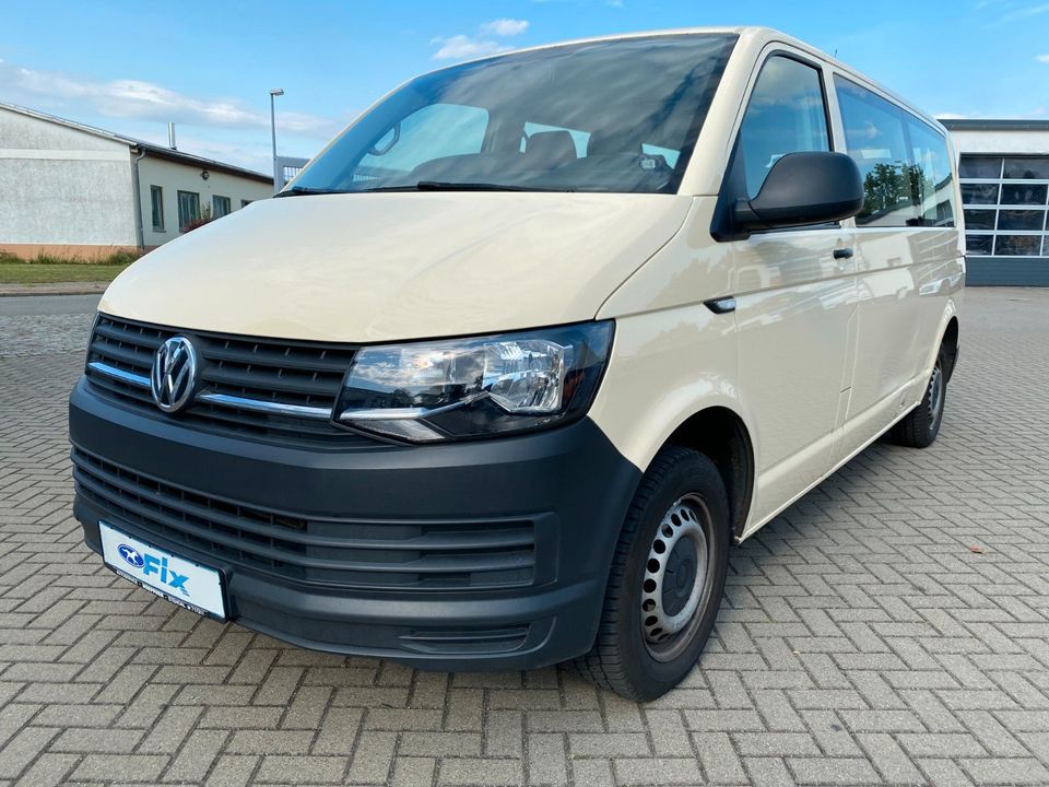 Volkswagen T6 Bus Caravelle Trendline lang *9-Sitzer+Leder* in Stendal