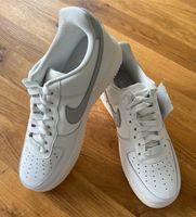 Nike Air Force One 07 ESS TRND low NEU! 40,5 Leder Bielefeld - Altenhagen Vorschau