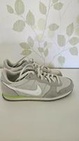 Nike Damen Sneaker 41 Hessen - Solms Vorschau