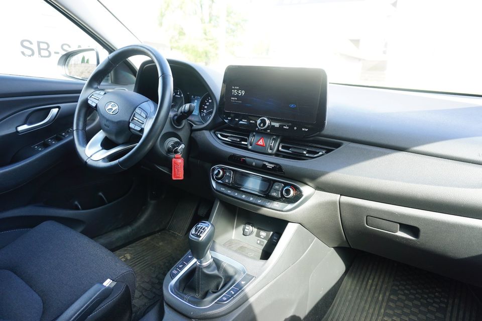 Hyundai i30 Kombi 1.5 T-GDI 48V-Hybrid SMART NAVI in Sarstedt