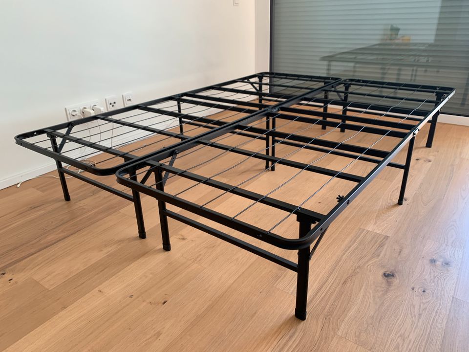 Neue Metallbett mit Lattenrost – Klappbett 140x200 in Köln