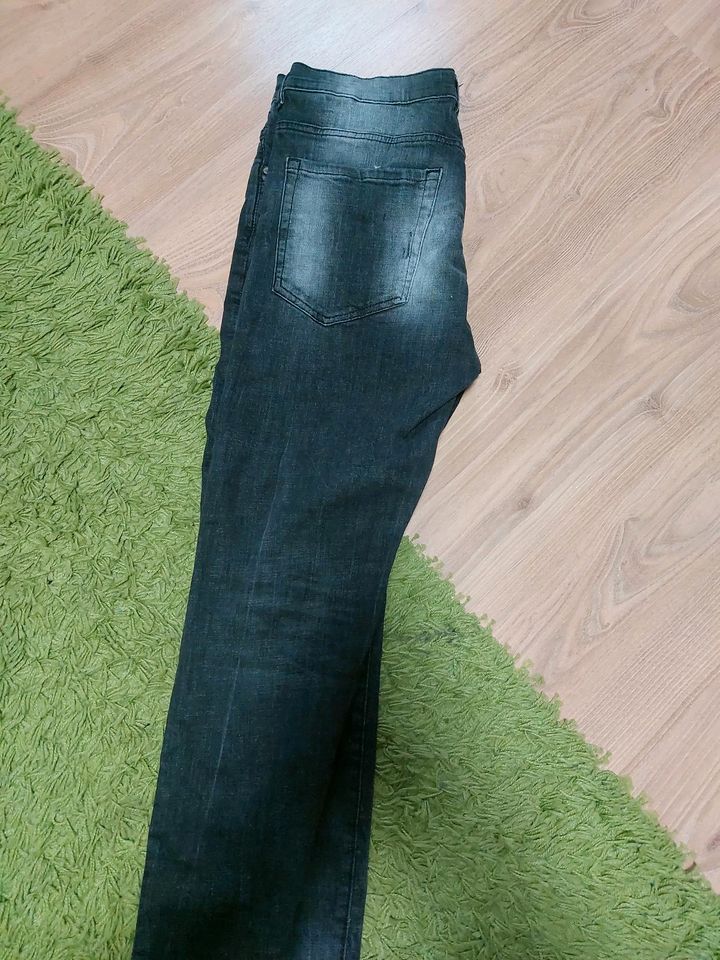 Jeans 34/32 in Wilsdruff