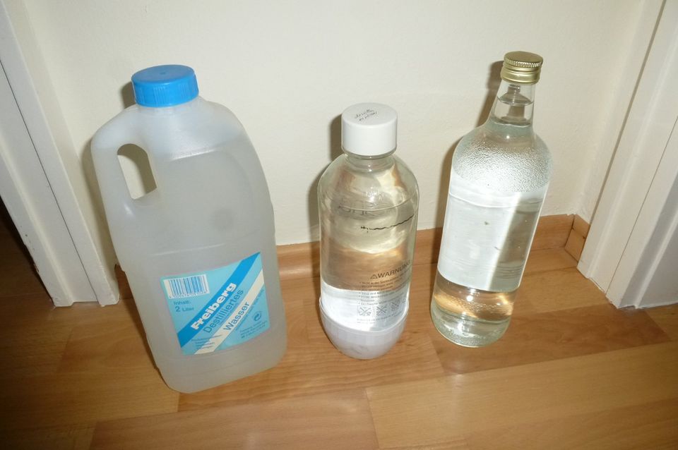 4 Liter Destilliertes Wasser demineralisiert 2-l-Flasche Freiberg in München