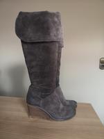 MJUS Stiefel mit Keilabsatz dunkelbraun Wildleder Gr.38 Bayern - Ebermannstadt Vorschau
