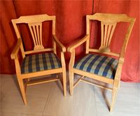 2 Stühle mit Armlehnen, Pinie gekälkt Nordrhein-Westfalen - Wülfrath Vorschau