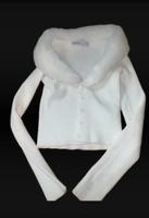 Weiße Strickjacke mit Fellkragen Hessen - Maintal Vorschau