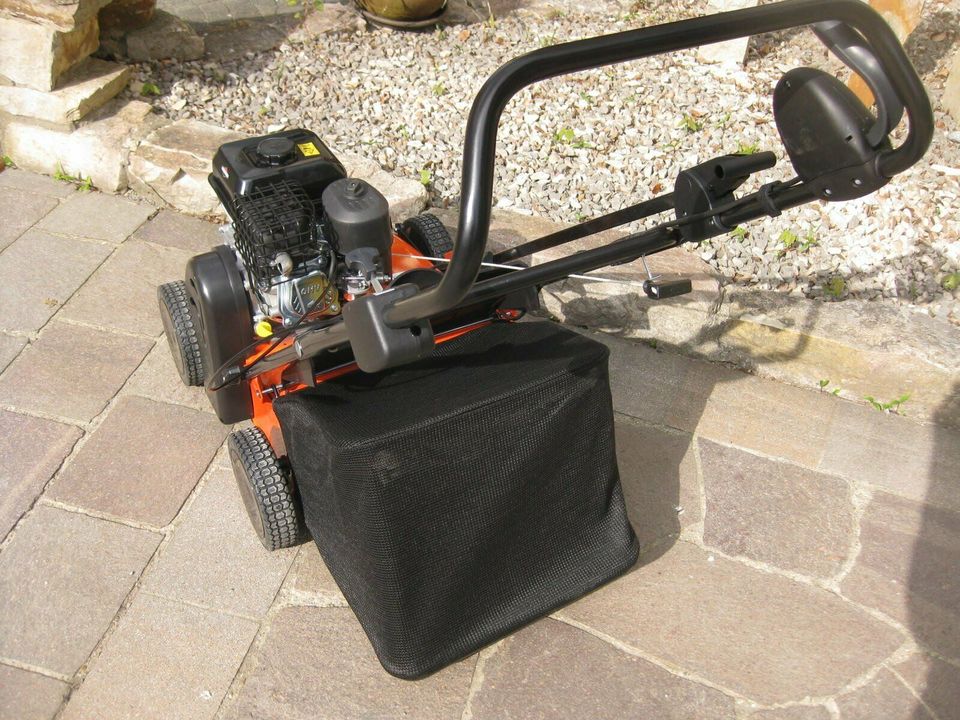 NEU Husqvarna S390B Vertikutierer Benzinvertikutierer 39 cm in Borchen