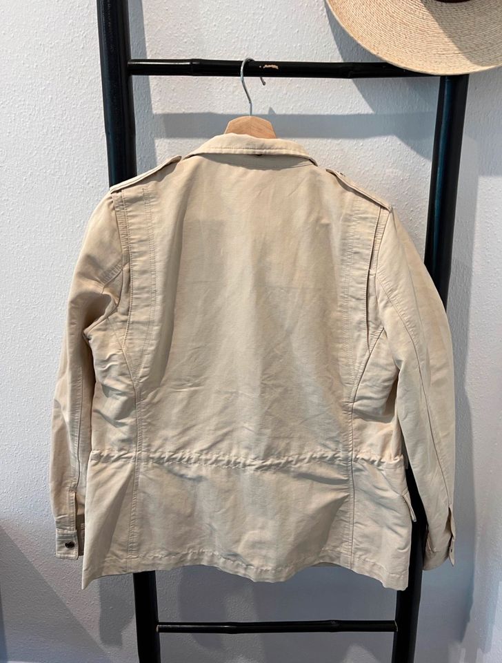 Massimo Dutti Damen Jacke mit Kapuze in München