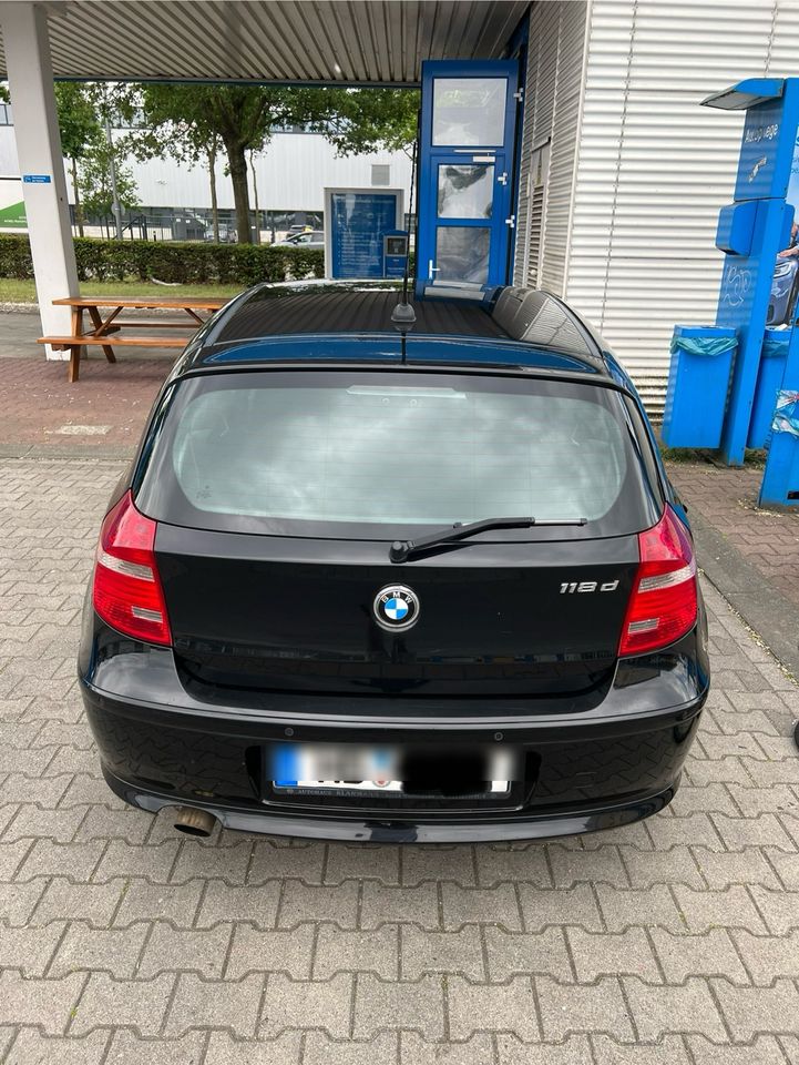 BMW 118d E87 mit neuem TüV in Bremen