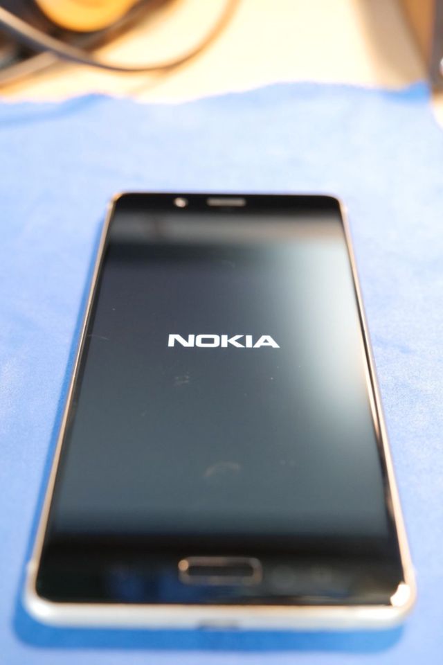 Nokia 8 silber 64GB in Essen