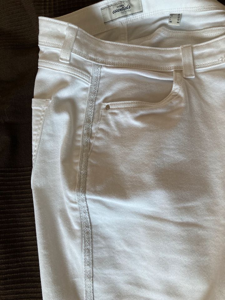 Weiße Jeans in Breitscheid