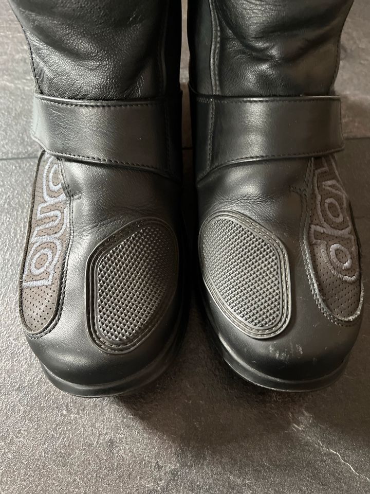 Motorradstiefel für Damen in Mechernich