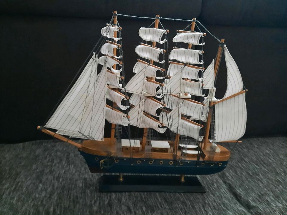 Modell Segelschiff in Wolfschlugen