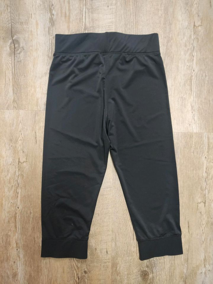 Volti by Steeds Leggings 3/4 Hose Gr. L schwarz in Badbergen