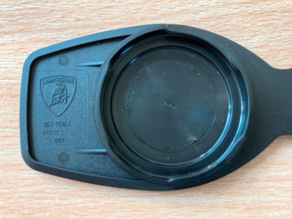 Original Lamborghini Wischwasser Deckel schwarz für Audi, VW, SEAT, Skoda :  Biete