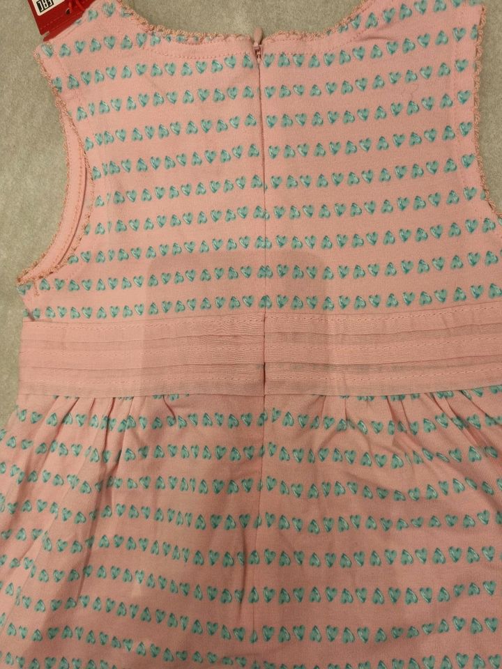 Mädchen Kleid von S.Oliver Größe 74, rosa grau NEU in Braunschweig