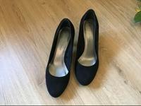 Schwarze Pumps, festliche Schuhe Konfirmation Grösse 38 und 39 Niedersachsen - Zetel Vorschau