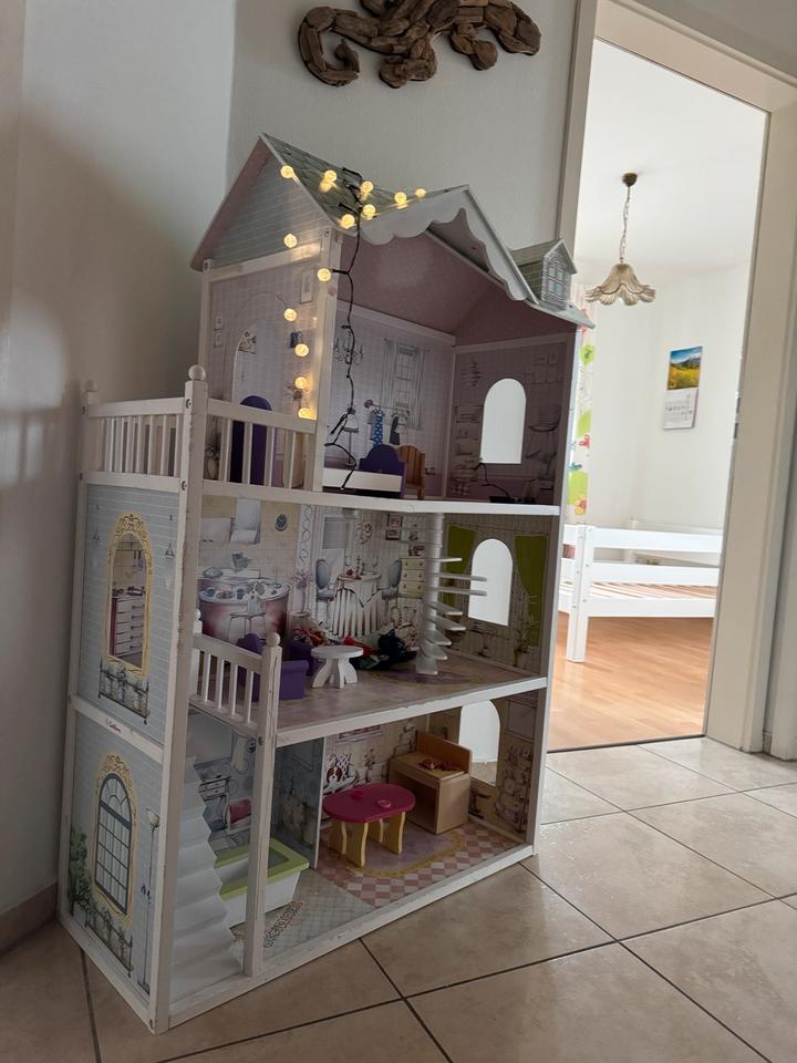 Puppenhaus xxl 130x85x33 mit Möbel und Leuchtmittel in Maisach