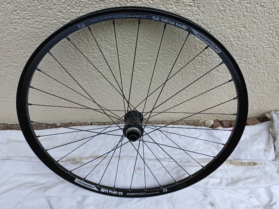 Shimano XT + Fun Works Amride 25 Laufradsatz 26" 15x100 5x135 in Heeßen