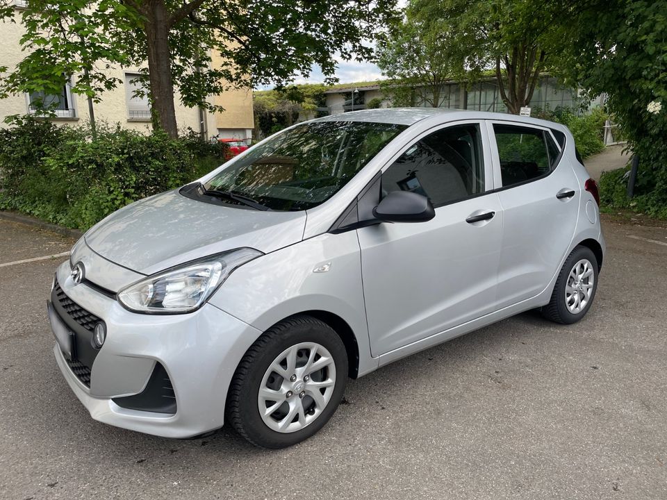 Hyundai i10 1.0 * Klima * TÜV Mai 2026 * Viele Extras in Konstanz