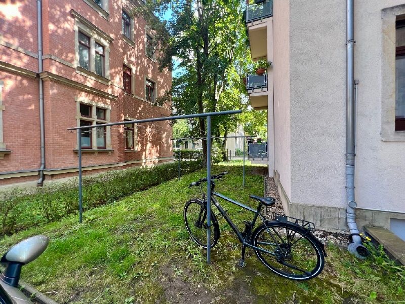 VERMIETETE 3-RAUM WOHNUNG IN SANIERTEM ALTBAU in Dresden