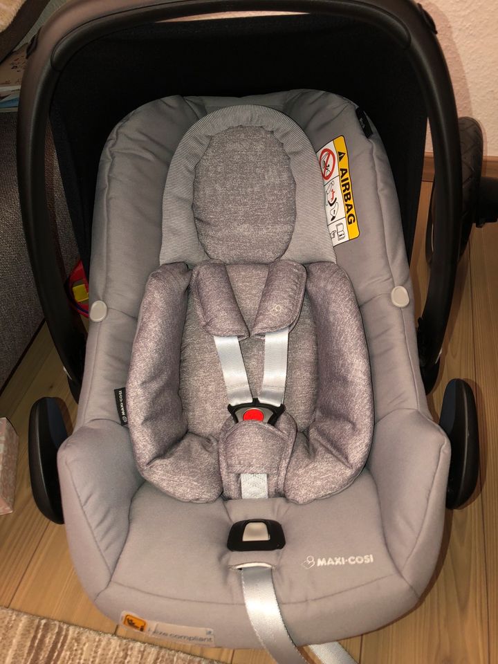 Maxi Cosi Adorra Kinderwagen Set in Duisburg