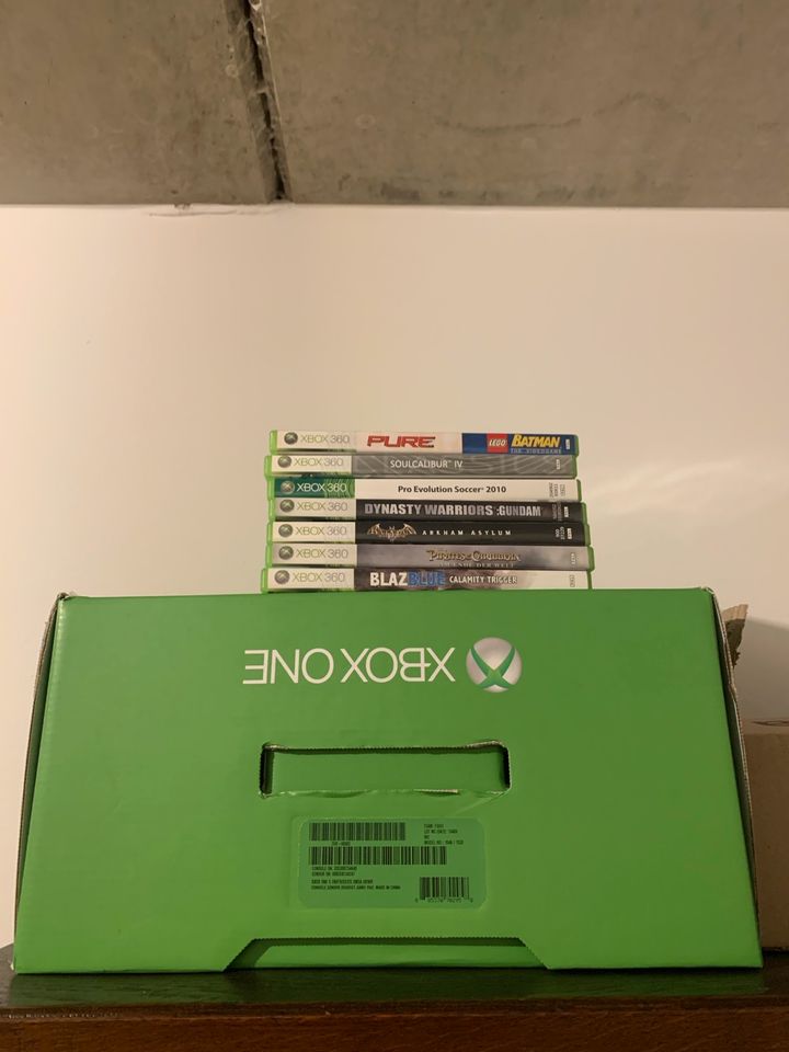 X360 Konsole + 2 Controller + 7 Spiele in Köln