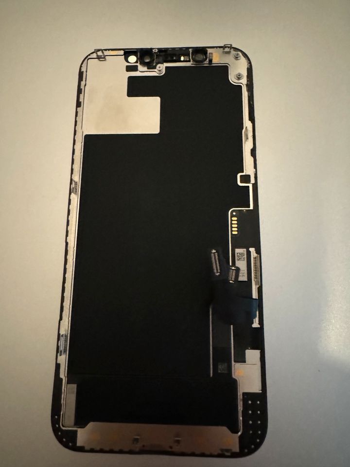 Originale Displays für Iphone  11 / 11 Pro + 2x 12 Defekt in Bremerhaven