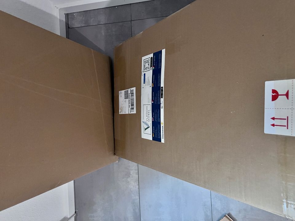 2x Nachttischschrank Neu ist noch Verpackt nicht geöffnet in Bruchköbel