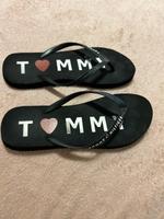 Tommy Hilfiger Damen Zehentrenner 37/38 Niedersachsen - Schüttorf Vorschau