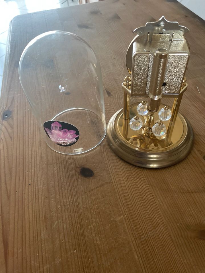Hermle Quartz Drehpendeluhr mit Swarovski Kristallen in Einhausen