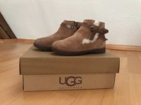 Ugg Schuhe Winterschuhe *Größe 27* mit Schleife Bayern - Forchheim Vorschau