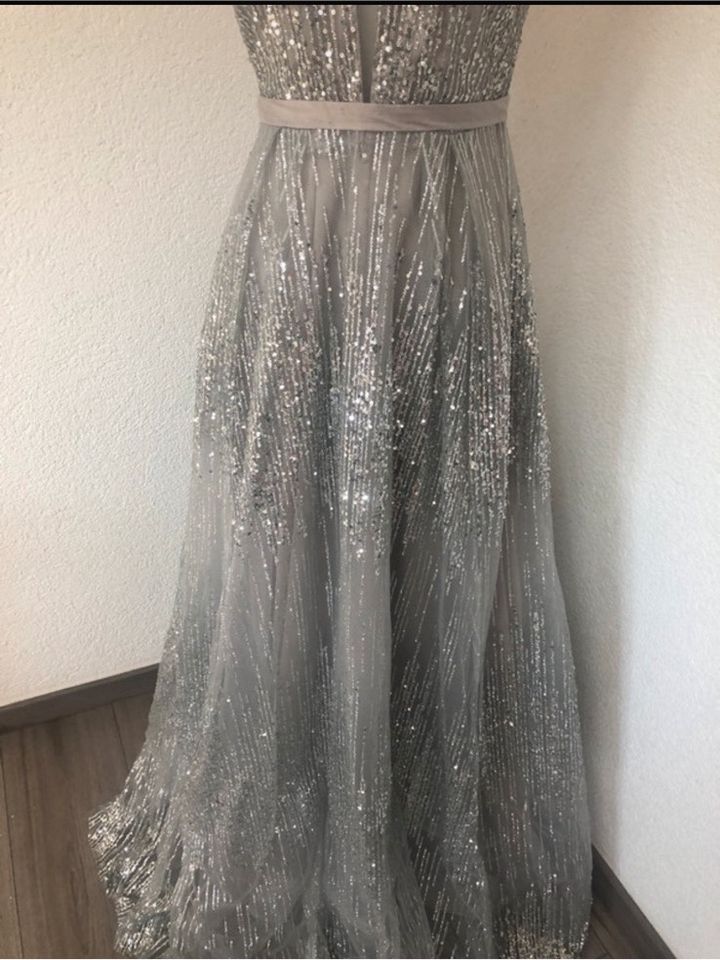 Abendkleid silber in Duisburg