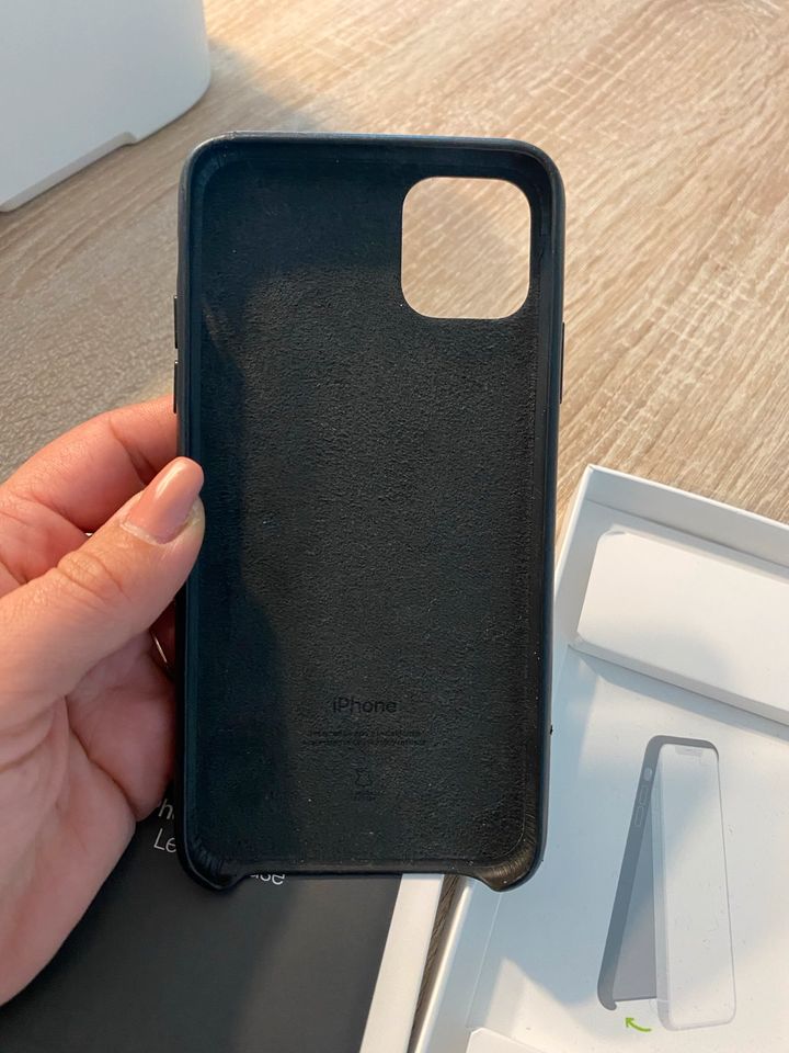 iPhone 11 Pro Max Leather Case in Polch