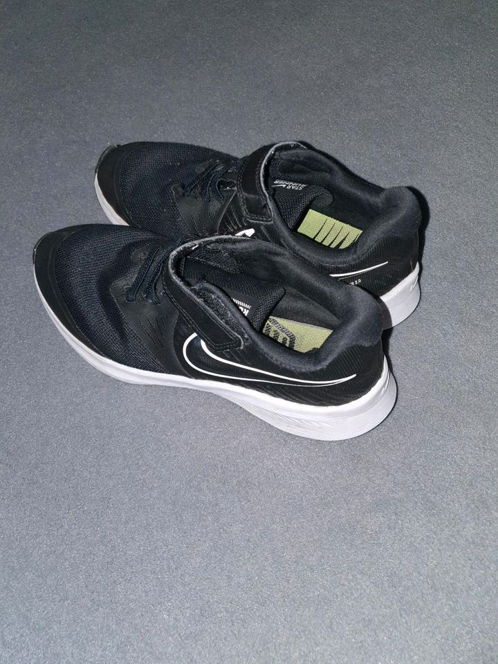 Sneaker  - Gr.34 - addidas/ nike in Wendisch Evern