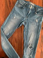 ZARA Jeans / ripped / midwaist / skinny Brandenburg - Potsdam Vorschau