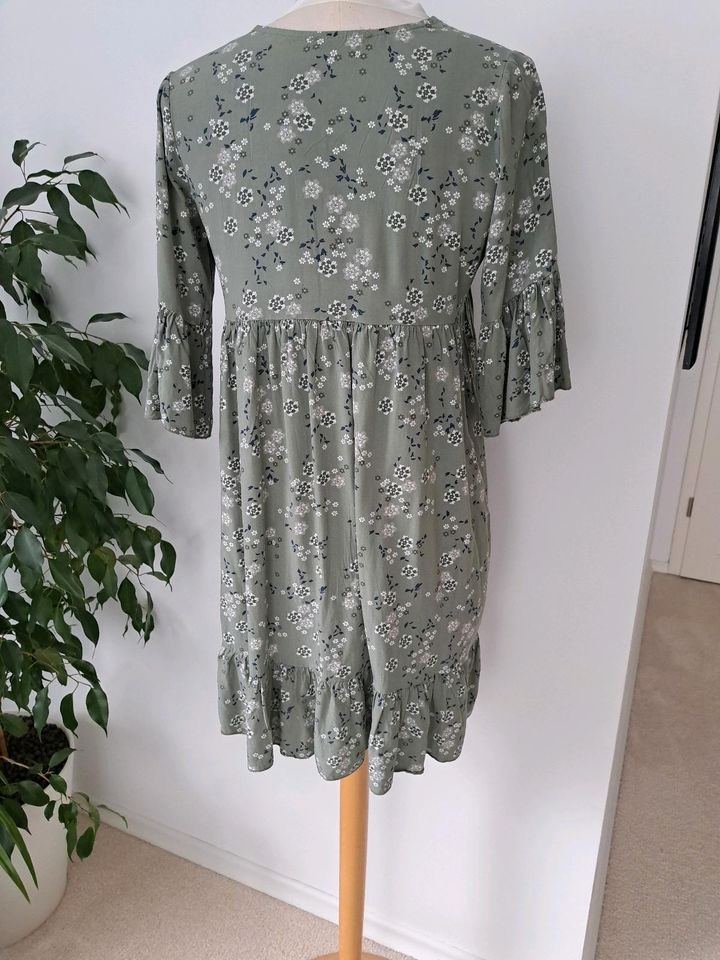 Kleid mit 3/4 Arm in Hösbach