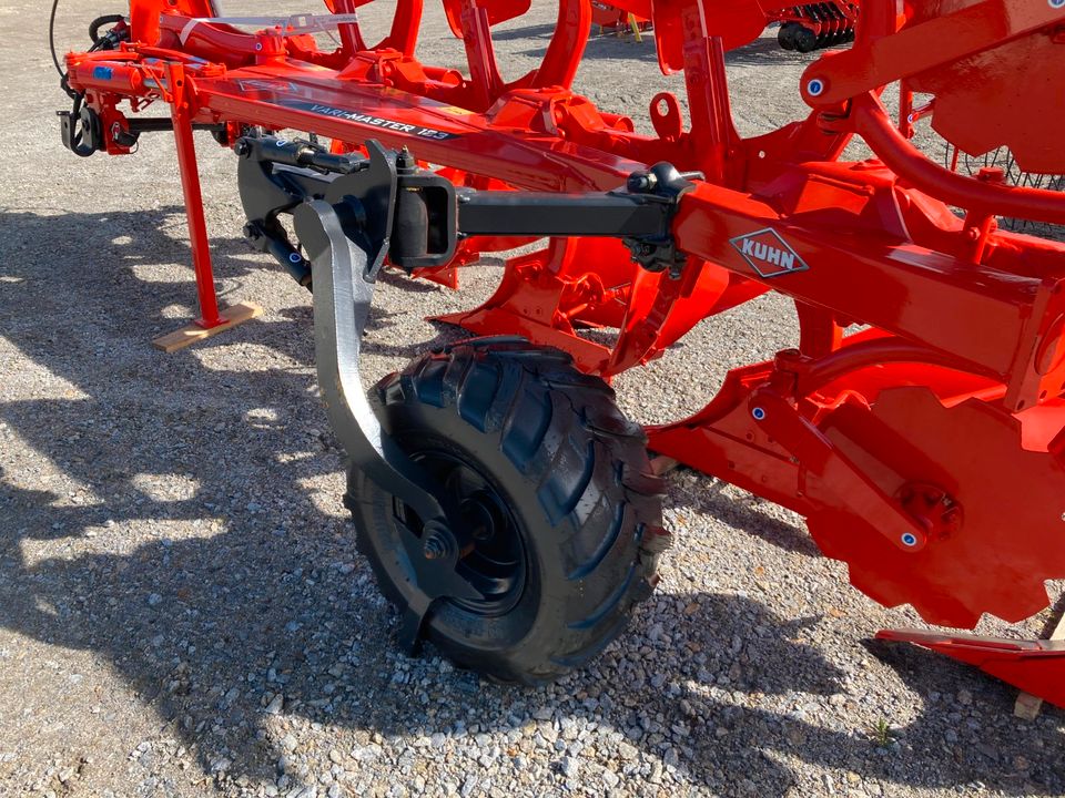 Kuhn Vari-Master 123 E4 Anbaudrehpflug 4-schar in Iggensbach