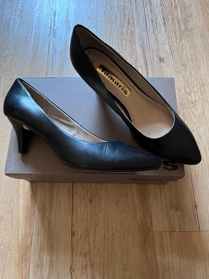 ❤️Tamaris schwarze Lederpumps, Gr. 39❤️ in Dresden