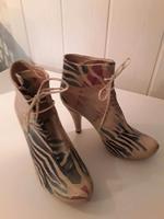DOGO Schuhe   Stiefeletten    Gr. 40/41 Niedersachsen - Garbsen Vorschau