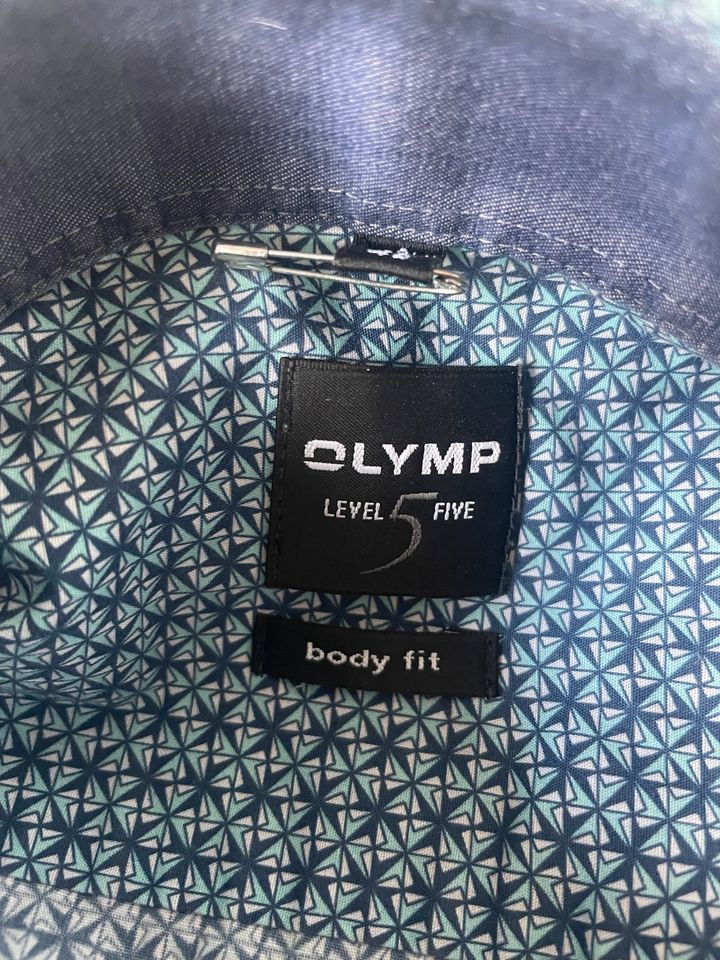 Olymp Hemd blau mit Muster Größe 40 body fit level five in Osnabrück