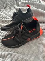 Adidas NMD Sneaker Sportschuhe Star Wars Edition neonrot schwarz Berlin - Spandau Vorschau
