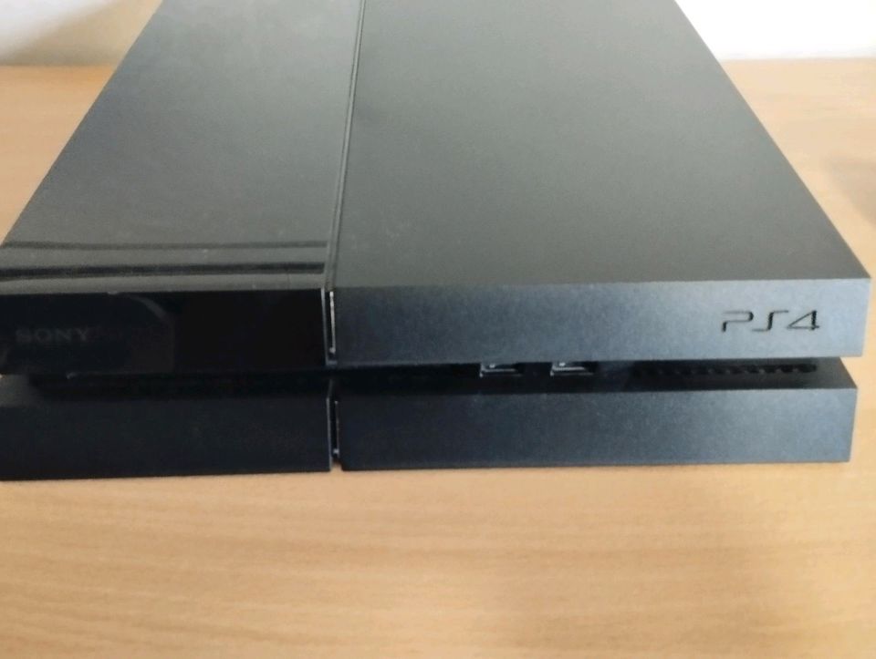 SONY PS4 mit dualshock Controller in Heede(Emsland)