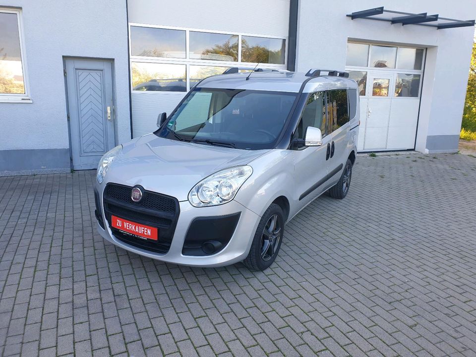 FIAT DOBLO / 82tkm / HU NEU / Service NEU / EZ.2010 / Top Zustand in Deckenpfronn