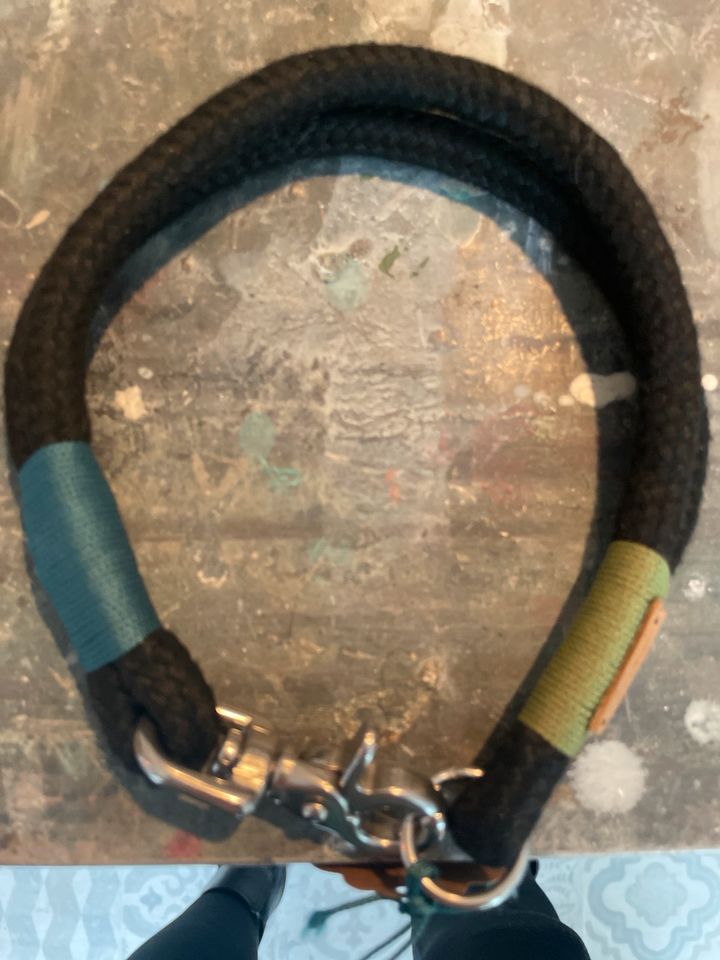Hundehalsband Halsband Tau schwarz in Hamburg