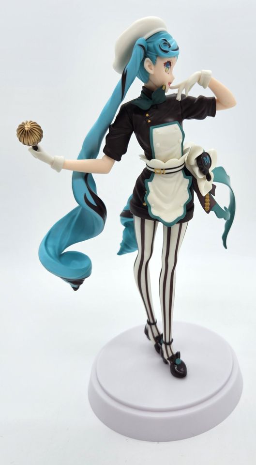 Hatsune Miku Luminasta Bitter Patissier Anime Figur Sega in Magdeburg