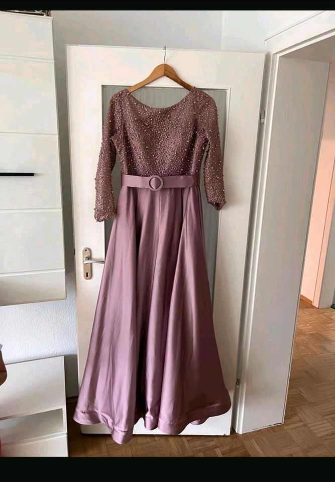 Abendkleid tesettür/ Verlobungskleid in Gründau