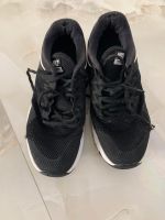 Nike Schuhe Gr 42,5 Nordrhein-Westfalen - Gelsenkirchen Vorschau